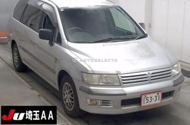 Mitsubishi Chariot Grandis 1998, auction grade 3
