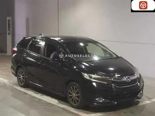Honda Shuttle 2015, auction grade 3.5
