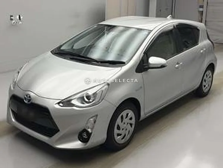 Toyota Aqua 2017, photo 1 of 1