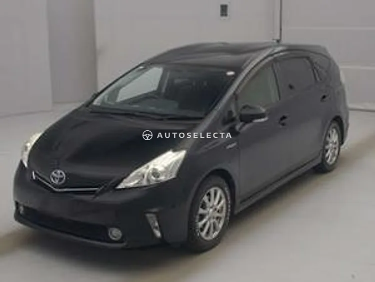 Toyota Prius Alpha 2014, photo 1 of 1