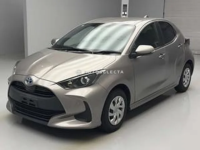 Toyota Yaris 2021, auction grade R