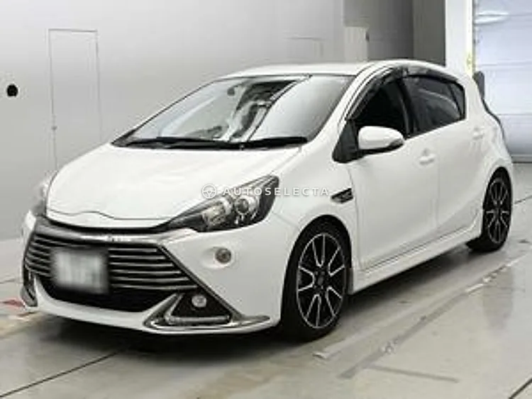 Toyota Aqua 2016, photo 1 of 1