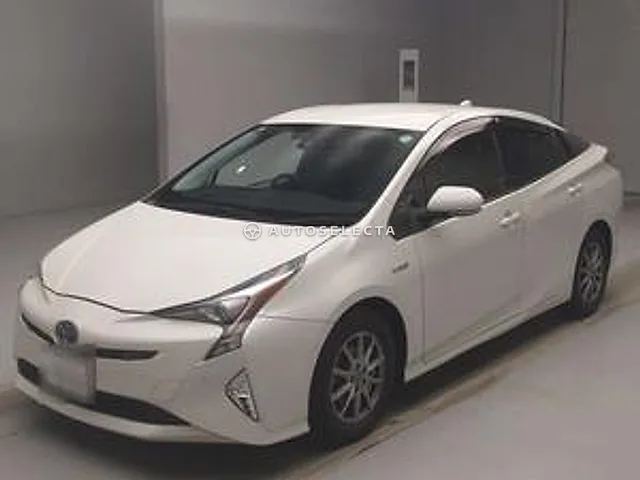 Toyota Prius 2018, auction grade R
