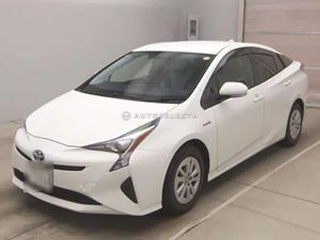 Toyota Prius 2016, auction grade RA