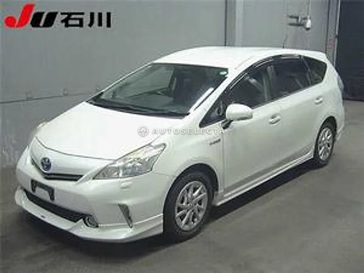 Toyota Prius Alpha 2011, photo 1 of 1