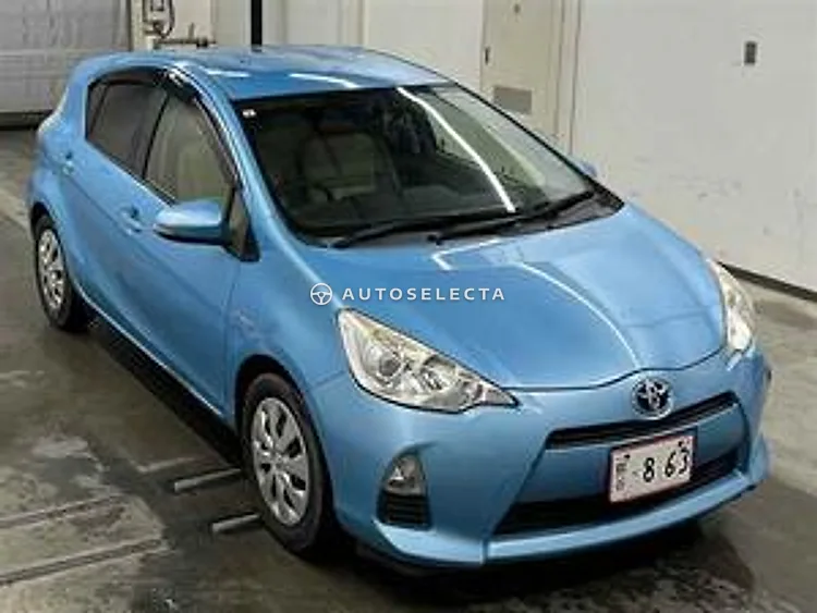 Toyota Aqua 2012, photo 1 of 1