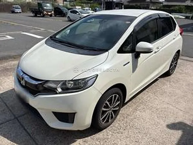 Honda Fit Hybrid 2016, auction grade 4