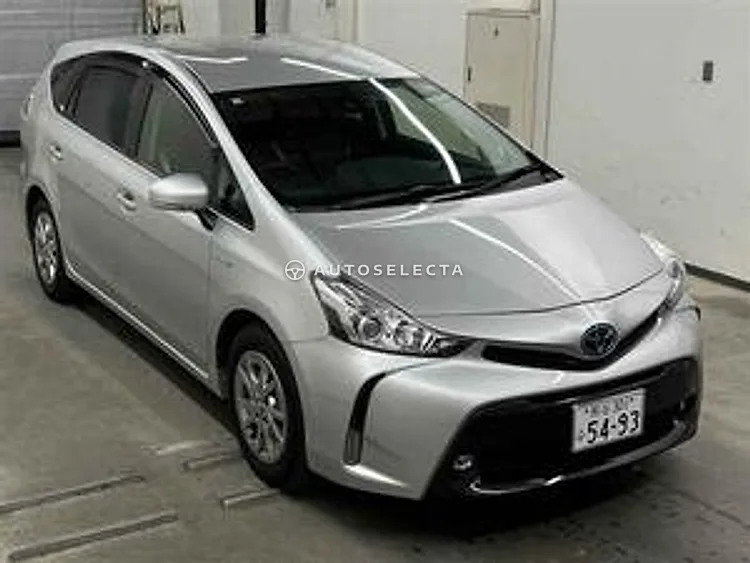 Toyota Prius Alpha 2019, photo 1 of 1