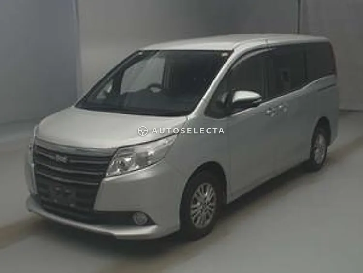 Toyota Noah 2014, photo 1 of 1