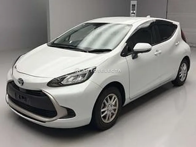 Toyota Aqua 2022, auction grade R