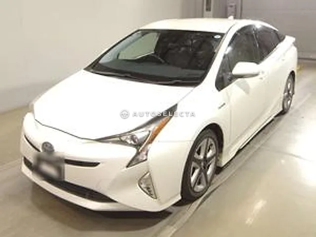 Toyota Prius 2017, auction grade 3.5