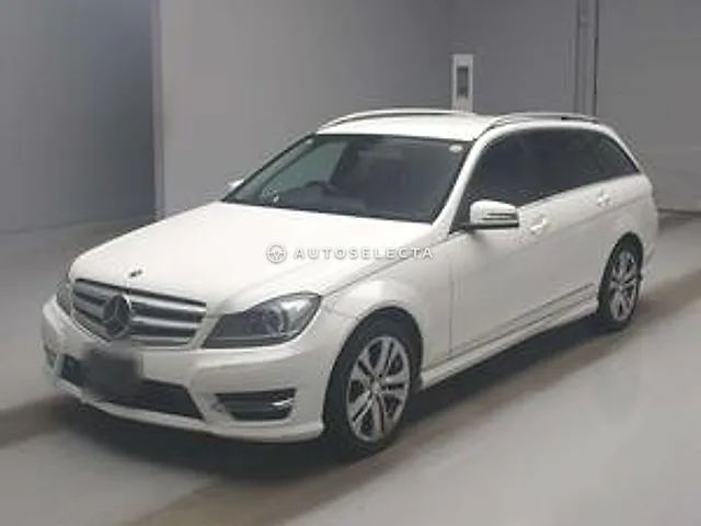 Mercedes-Benz C-Class Station Wagon 2013, auction grade 4