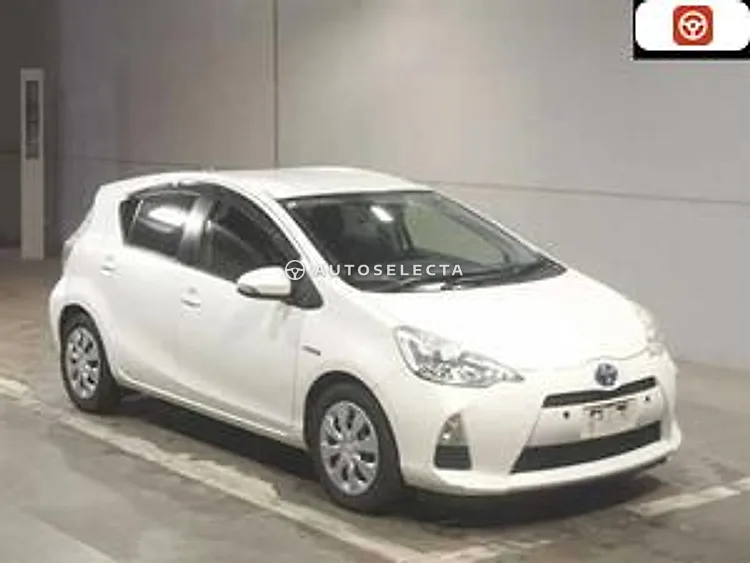 Toyota Aqua 2013, photo 1 of 1