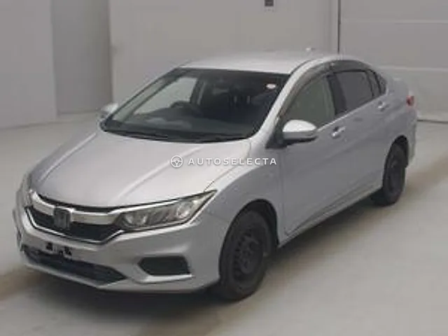 Honda Grace 2019, auction grade 3.5