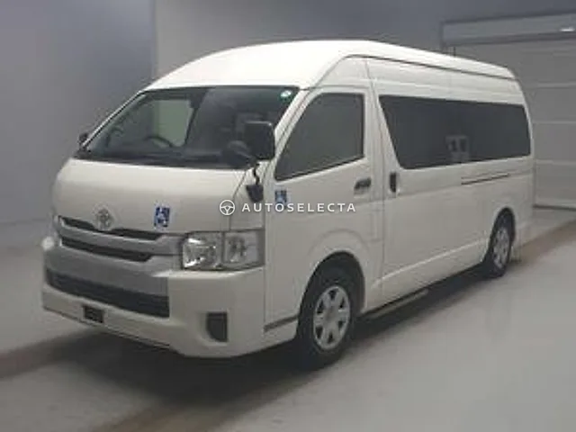 Toyota Hiace Commuter 2015, auction grade 3.5
