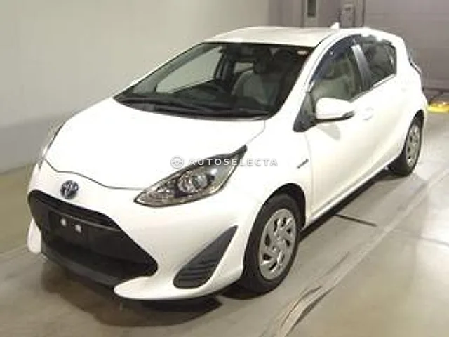 Toyota Aqua 2017, auction grade RA
