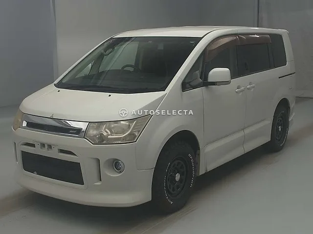 Mitsubishi Delica D:5 2008, auction grade 3
