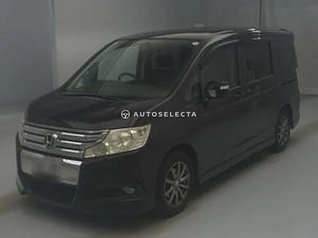 Honda Stepwgn Spada 2010, auction grade 3.5