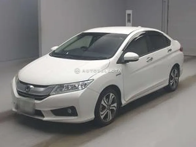 Honda Grace 2015, auction grade RA