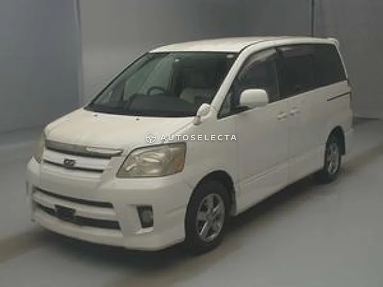 Toyota Noah 2006, photo 1 of 1