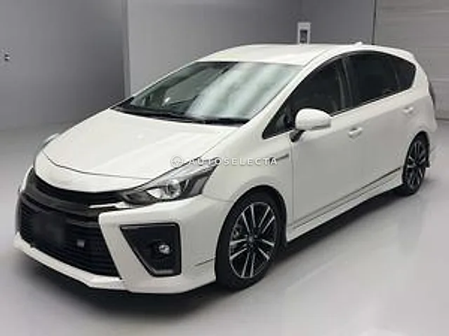 Toyota Prius Alpha GR Sport 2021, auction grade RA