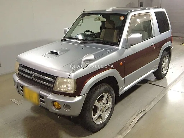 Mitsubishi Pajero Mini 2006, auction grade R