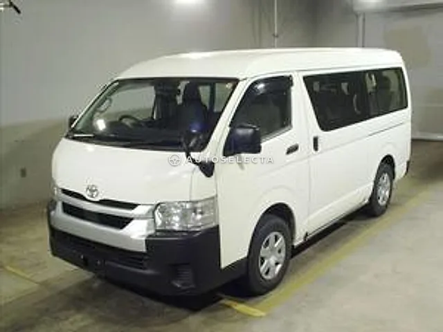 Toyota Hiace Wagon 2021, auction grade 3