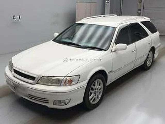 Toyota Mark II Qualis 2000, auction grade 3
