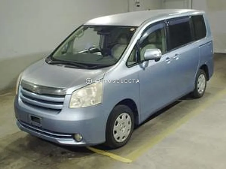 Toyota Noah 2009, photo 1 of 1