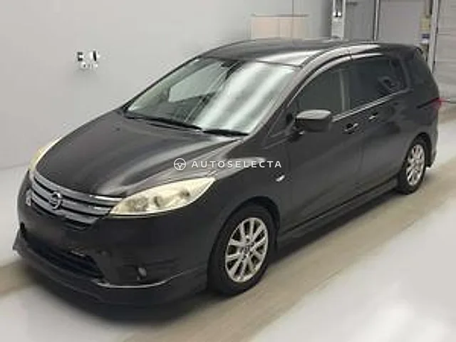 Nissan Lafesta 2013, auction grade 3.5