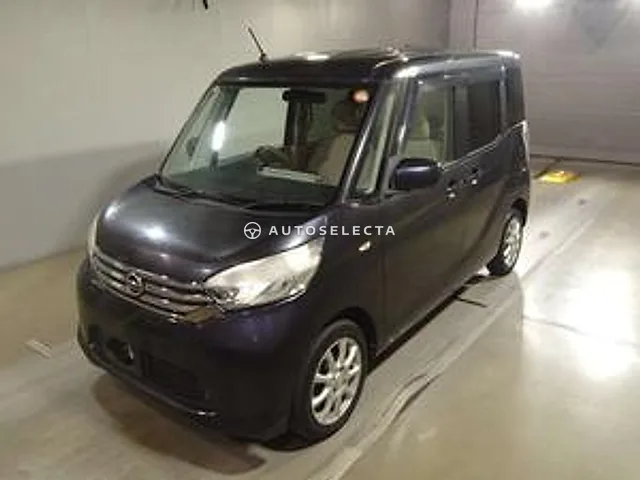 Nissan Dayz Roox 2014, auction grade 3.5