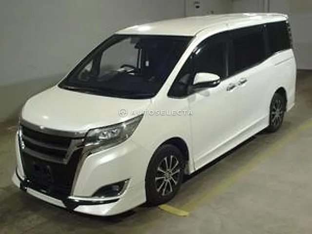 Toyota Esquire 2017, auction grade RA