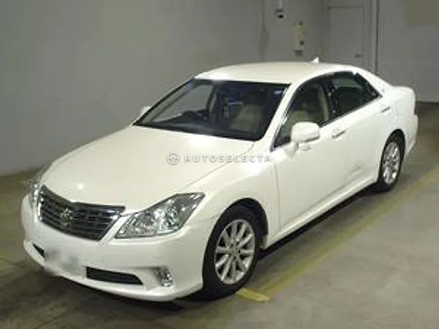 Toyota Crown 2012, auction grade R