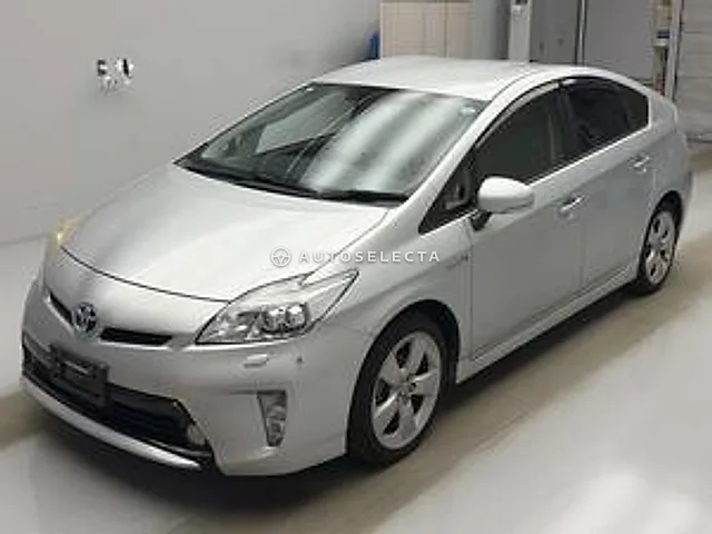 Toyota Prius 2013, auction grade 3.5