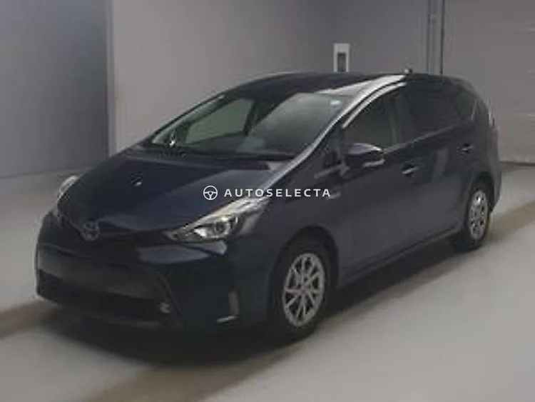 Toyota Prius Alpha 2016, photo 1 of 1