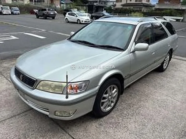 Toyota Mark II Qualis 2000, auction grade 4