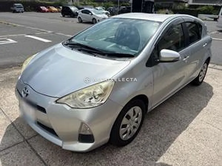 Toyota Aqua 2012, photo 1 of 1