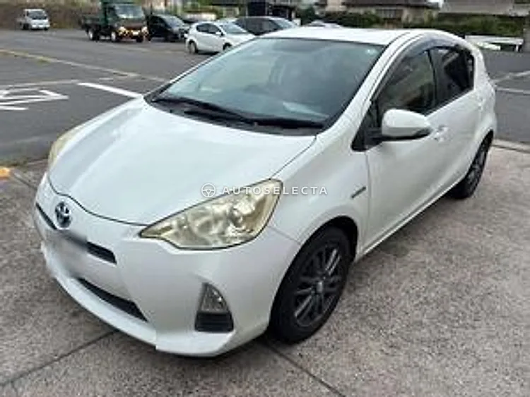 Toyota Aqua 2013, photo 1 of 1