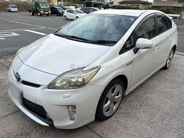 Toyota Prius 2012, auction grade 3