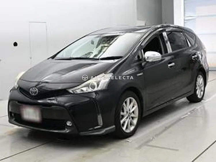 Toyota Prius Alpha 2016, photo 1 of 1