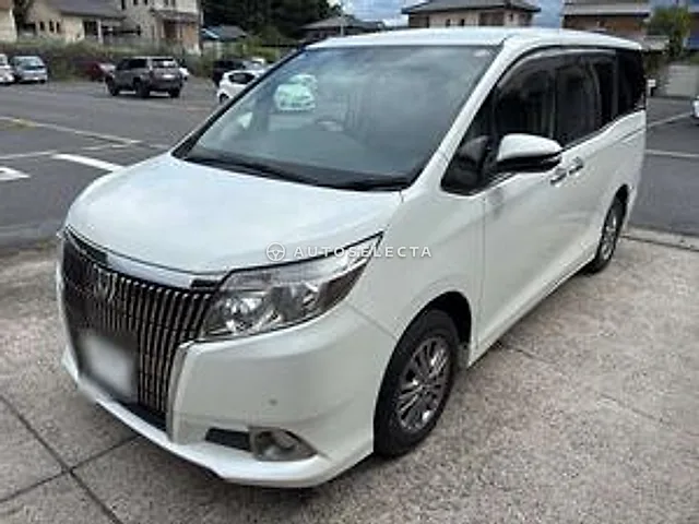 Toyota Esquire 2014, auction grade RA