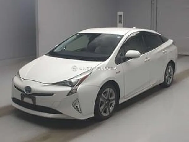 Toyota Prius 2016, auction grade RA