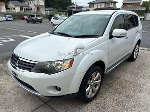 Mitsubishi Outlander 2010, auction grade R