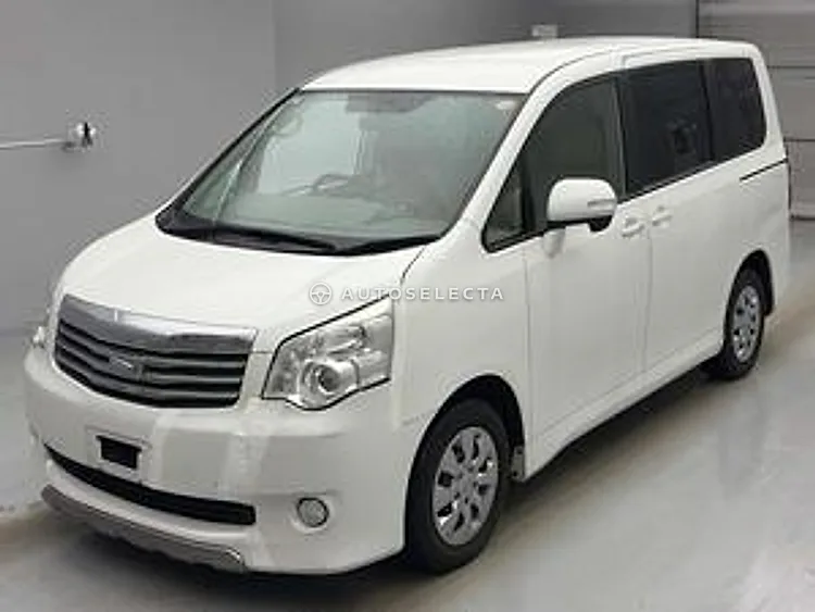 Toyota Noah 2010, photo 1 of 1