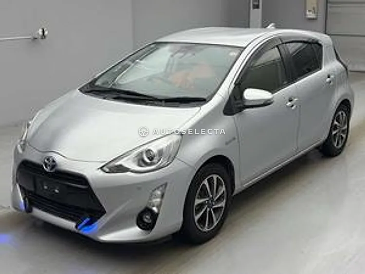 Toyota Aqua 2016, photo 1 of 1
