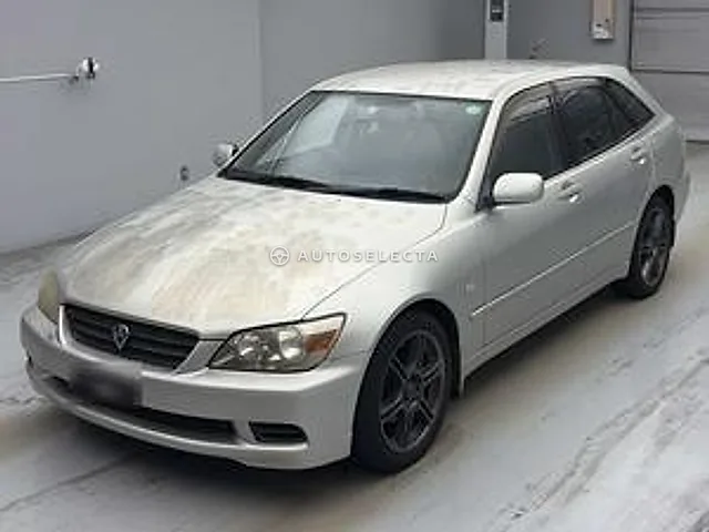 Toyota Altezza Gita 2001, auction grade RA