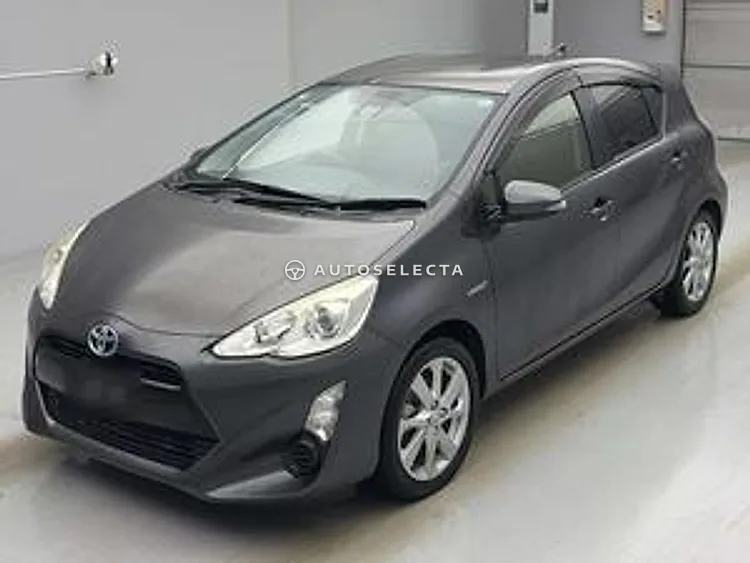 Toyota Aqua 2016, photo 1 of 1