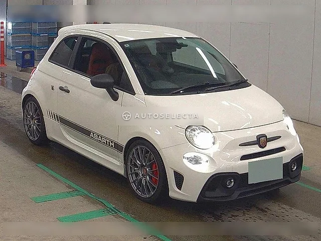 Abarth 595 2022, auction grade 4.5