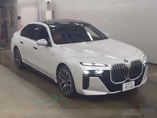 BMW i7 2023, auction grade 5