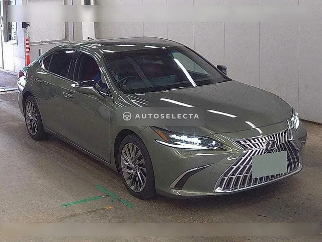 Lexus ES 2023, auction grade 5
